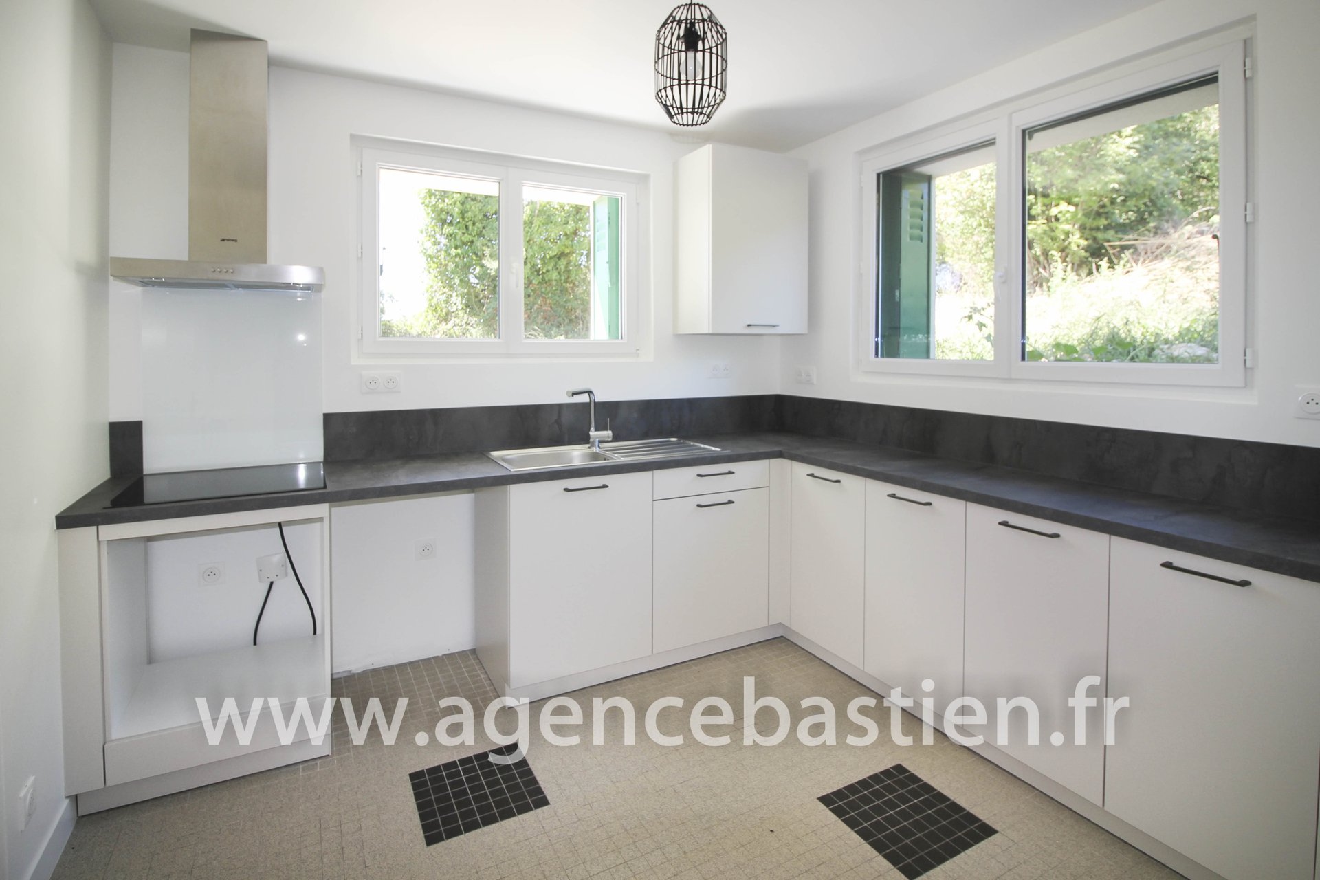 Maison à louer, 85m², Gex