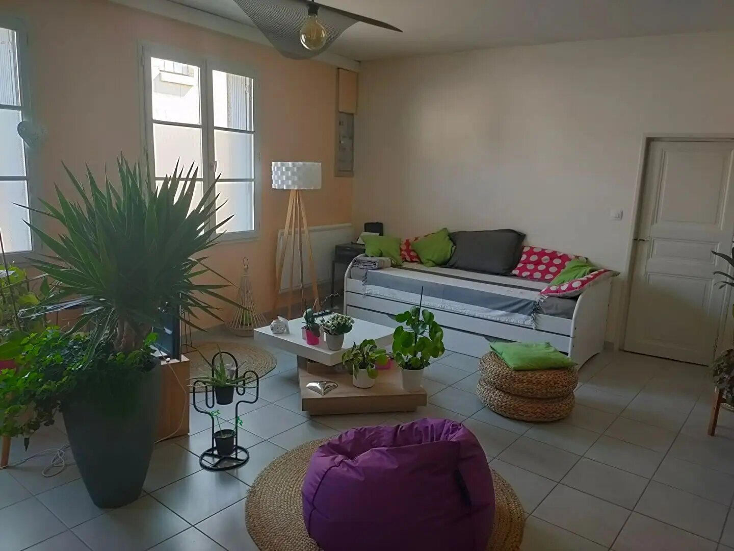 Appartement à louer, 80m², Nazelles-Négron