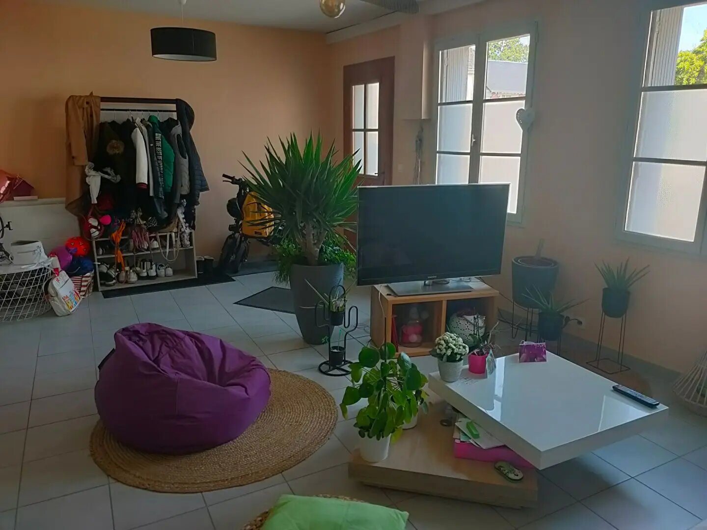Appartement à louer, 80m², Nazelles-Négron