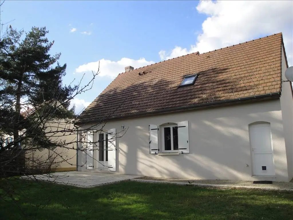 Maison à louer, 81m², Nazelles-Négron