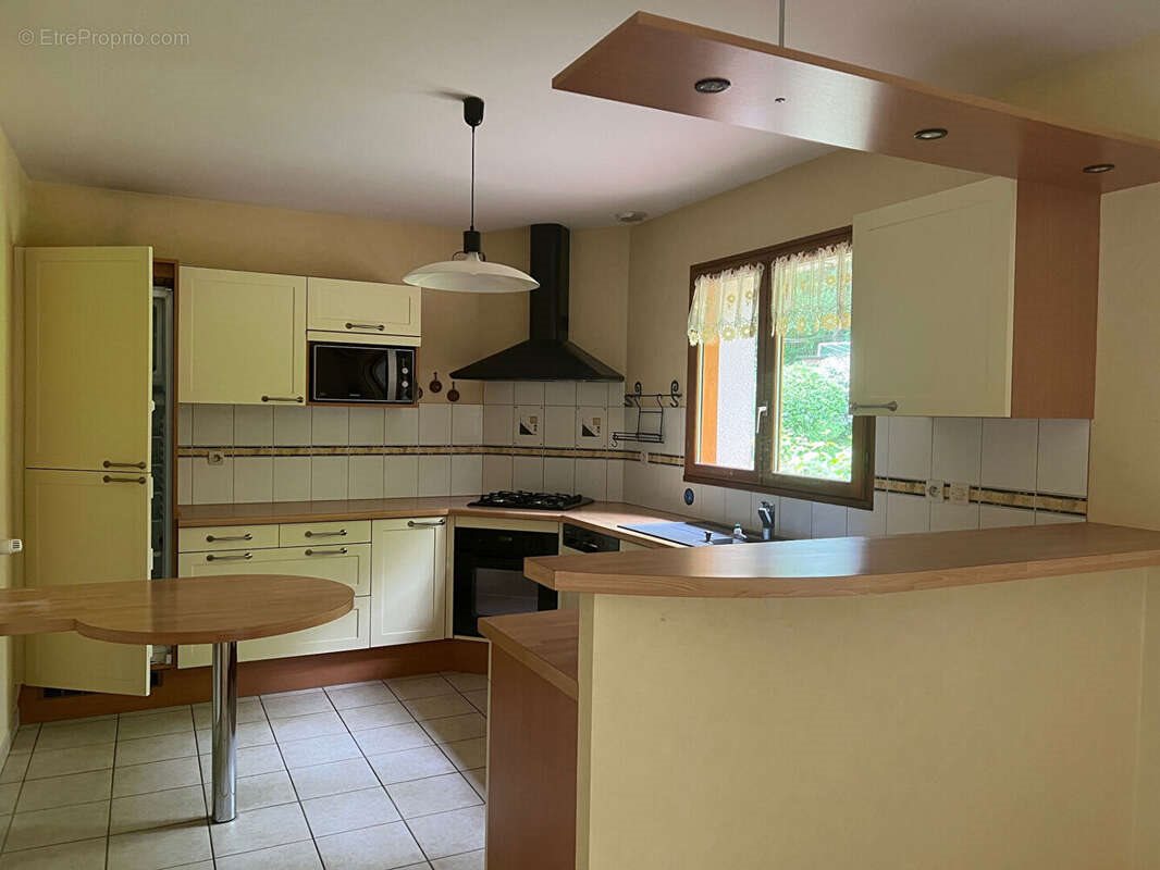 Maison à vendre, 123m², Nazelles-Négron