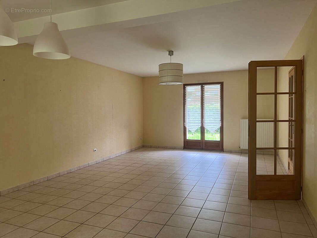Maison à vendre, 123m², Nazelles-Négron