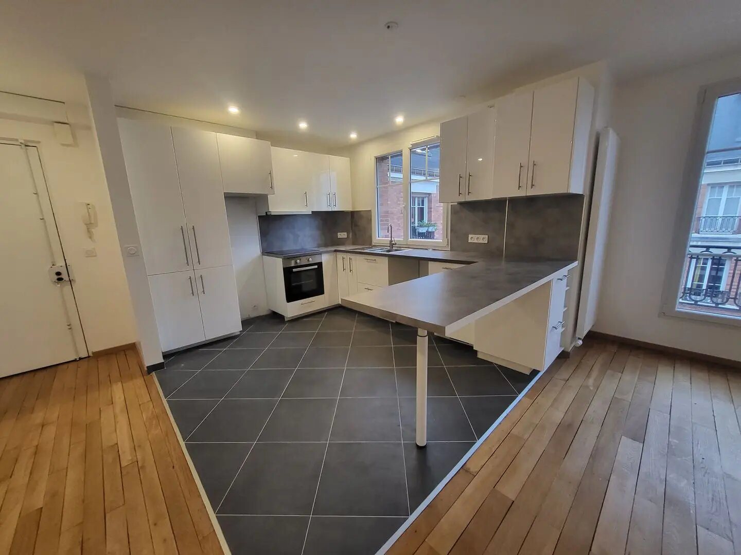 Appartement à louer, 109m², Courbevoie