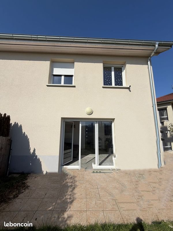 Maison à louer, 90m², Saint-Genis-Pouilly