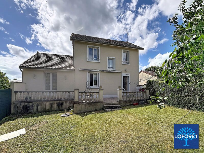Maison à vendre, 102m², Saint-Gervais-la-Forêt