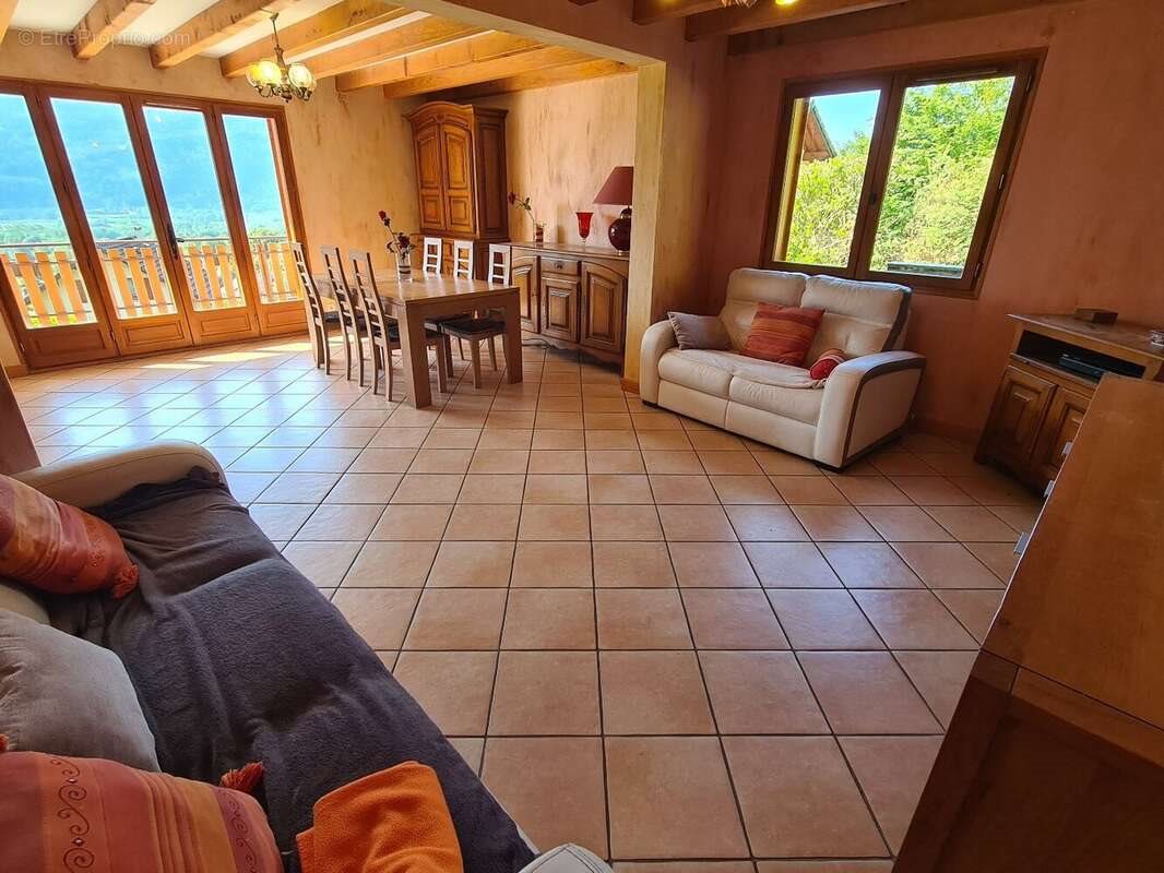 Maison à vendre, 162m², Saint-Vital