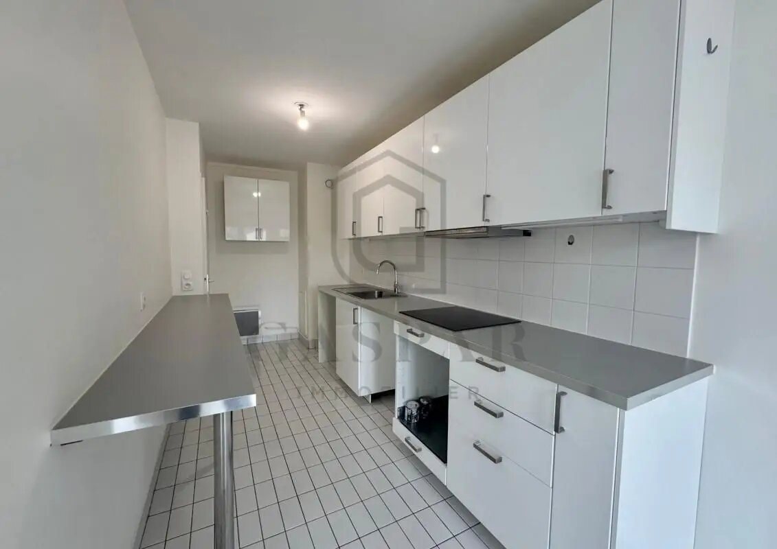 Appartement à louer, 73m², Suresnes