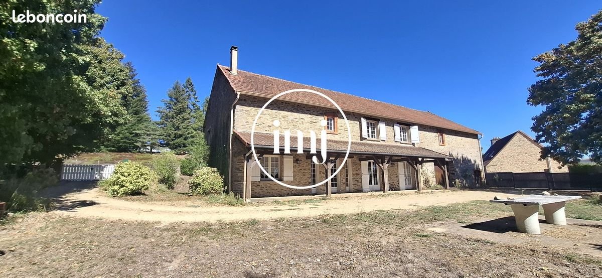 Maison à vendre, 257m², Saint-Yrieix-la-Perche