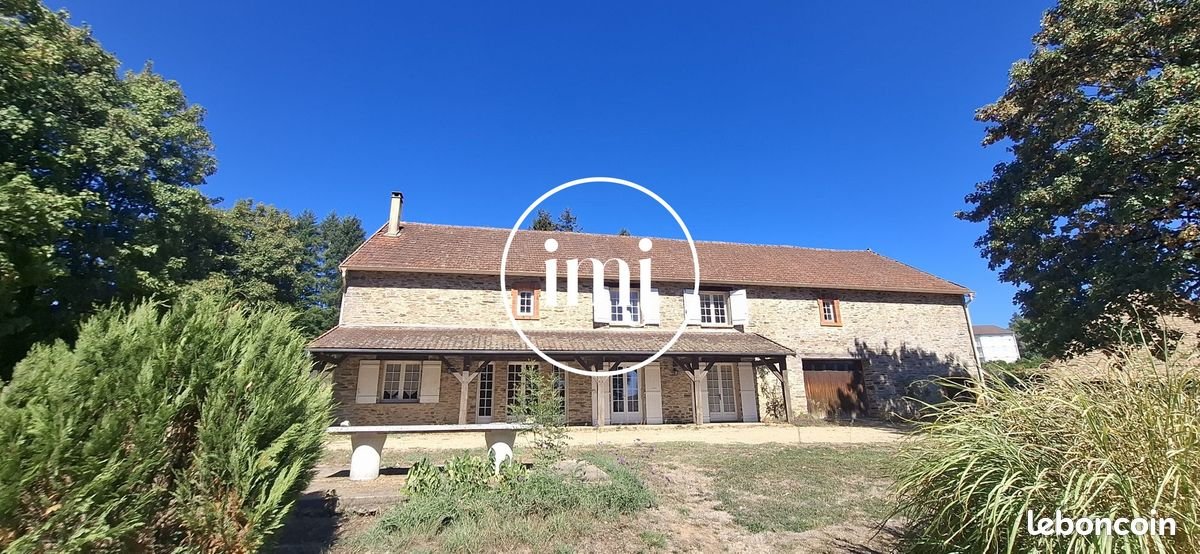 Maison à vendre, 257m², Saint-Yrieix-la-Perche
