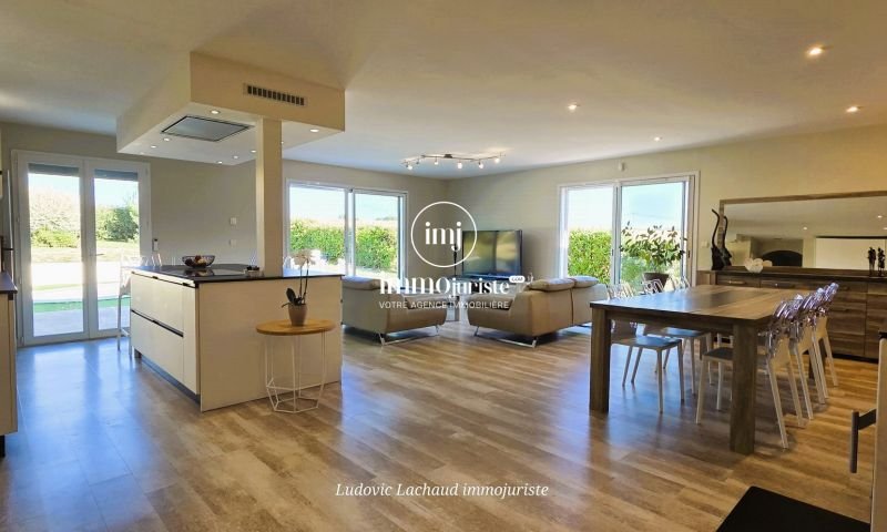 Maison à vendre, 174m², Saint-Just-le-Martel