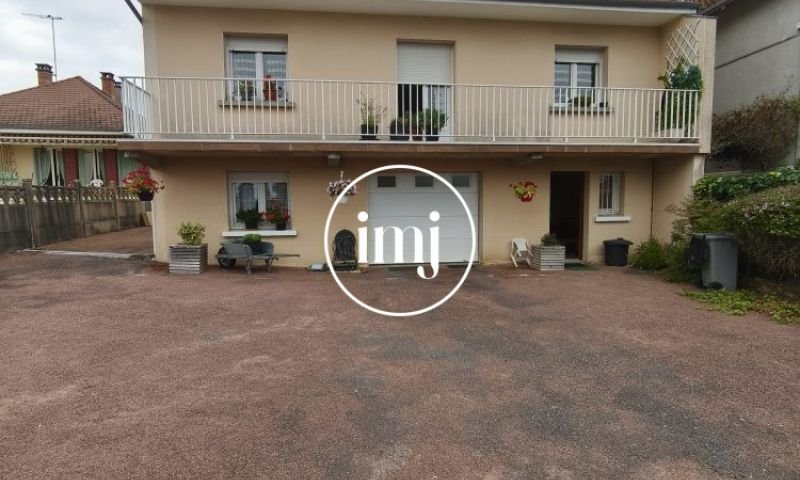 Maison à vendre, 132m², Saint-Yrieix-la-Perche