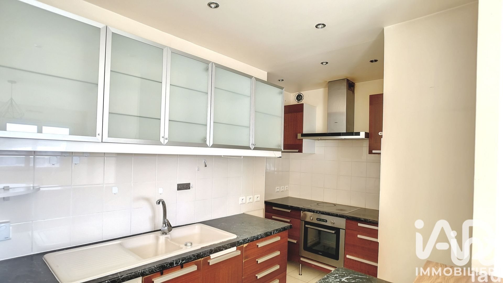 Appartement à louer, 69m², Courbevoie