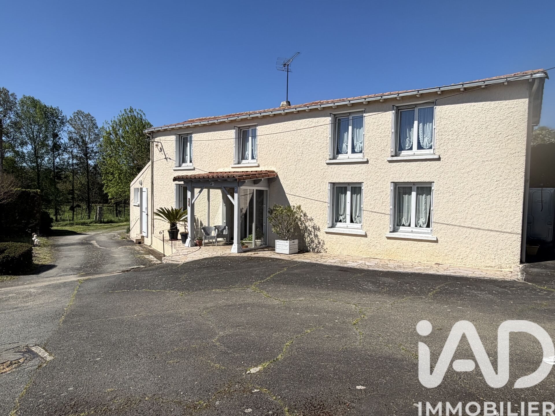 Maison à vendre, 137m², Saint-Hilaire-de-Voust