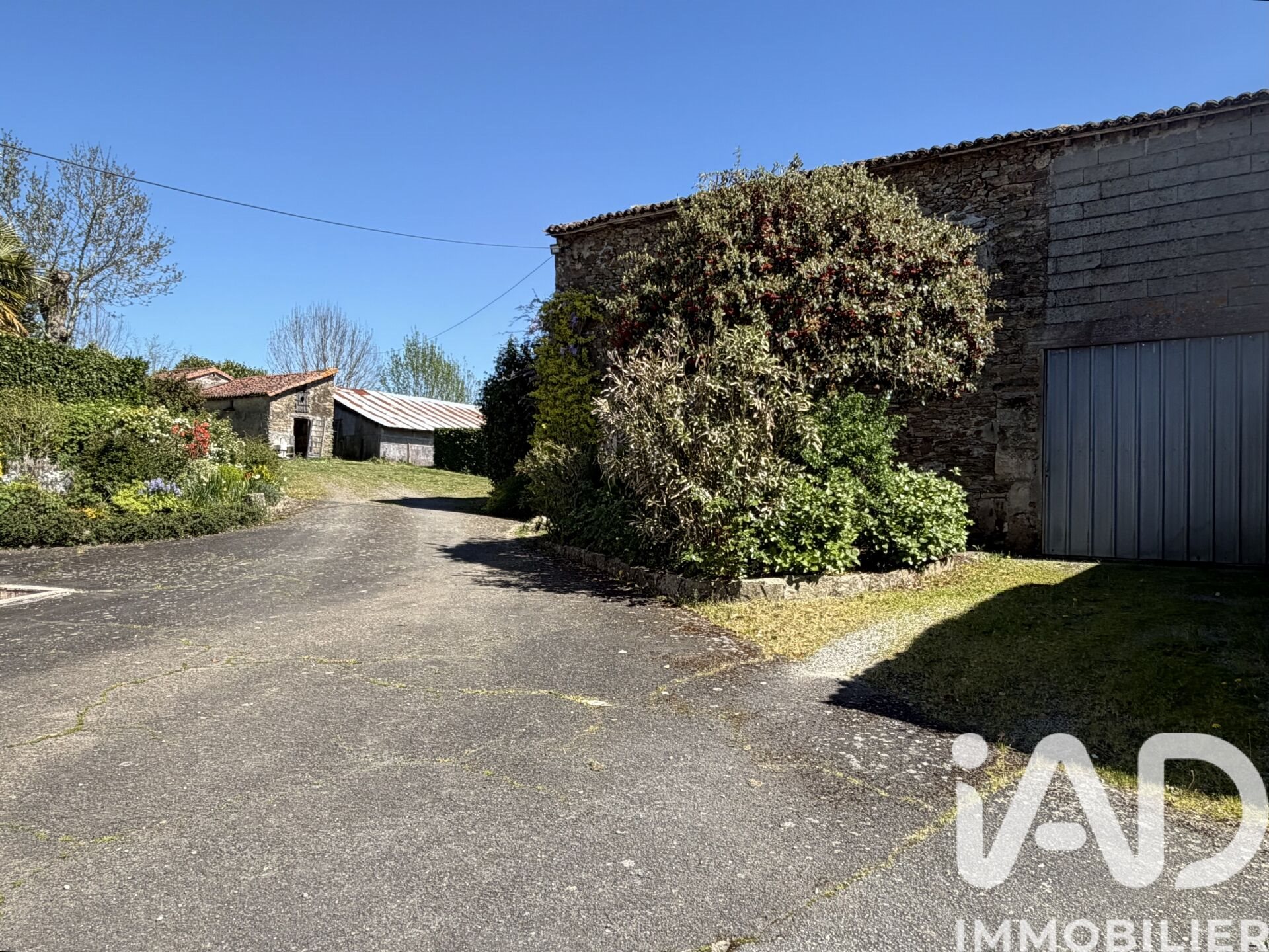 Maison à vendre, 137m², Saint-Hilaire-de-Voust