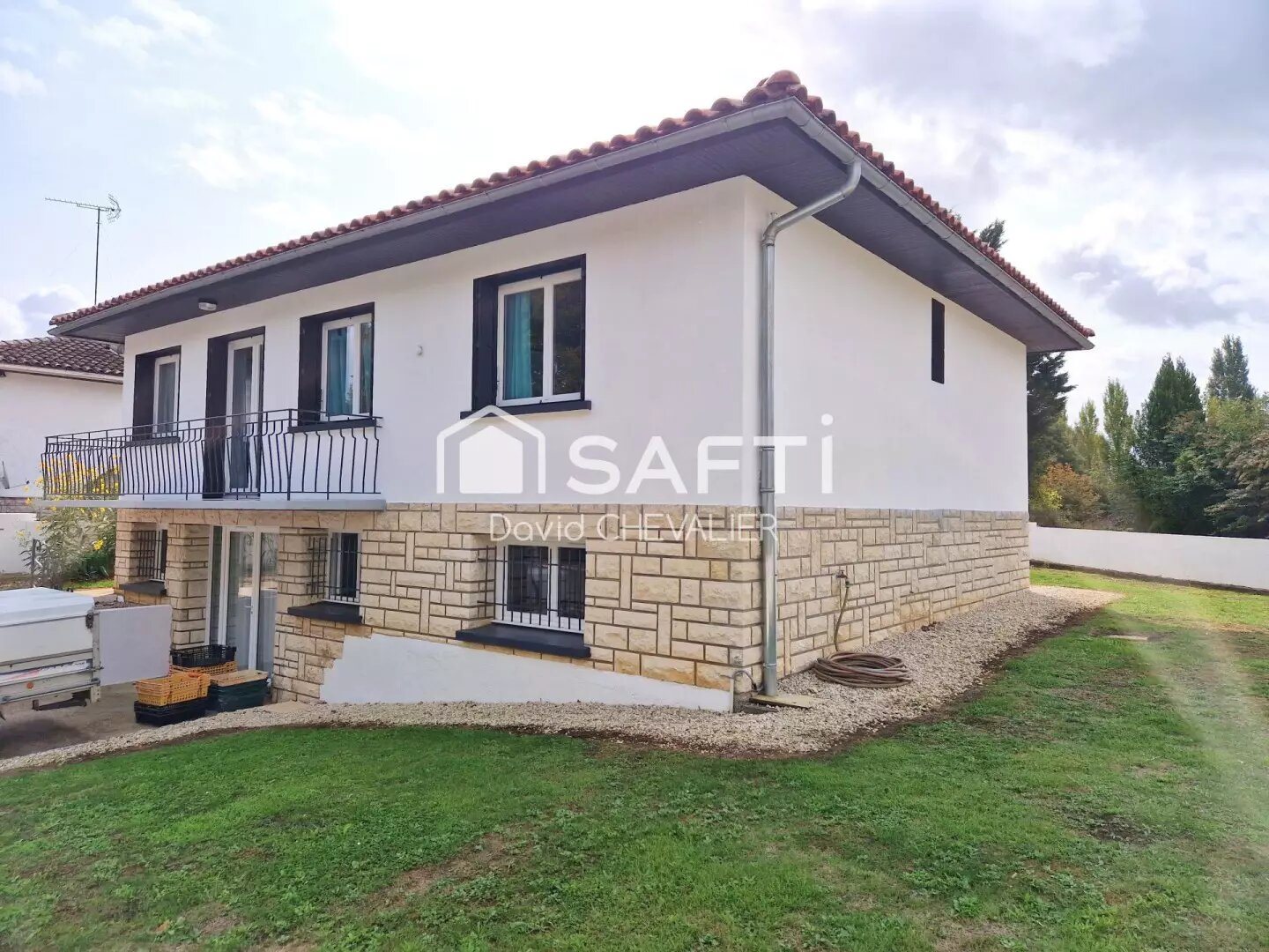 Maison à vendre, 142m², Saint-Genis-de-Saintonge