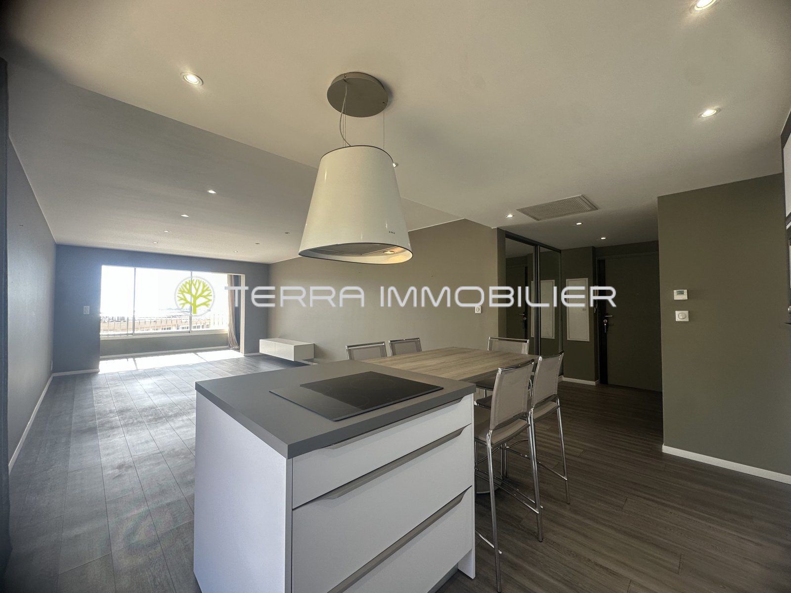 Appartement à louer, 86m², Ajaccio