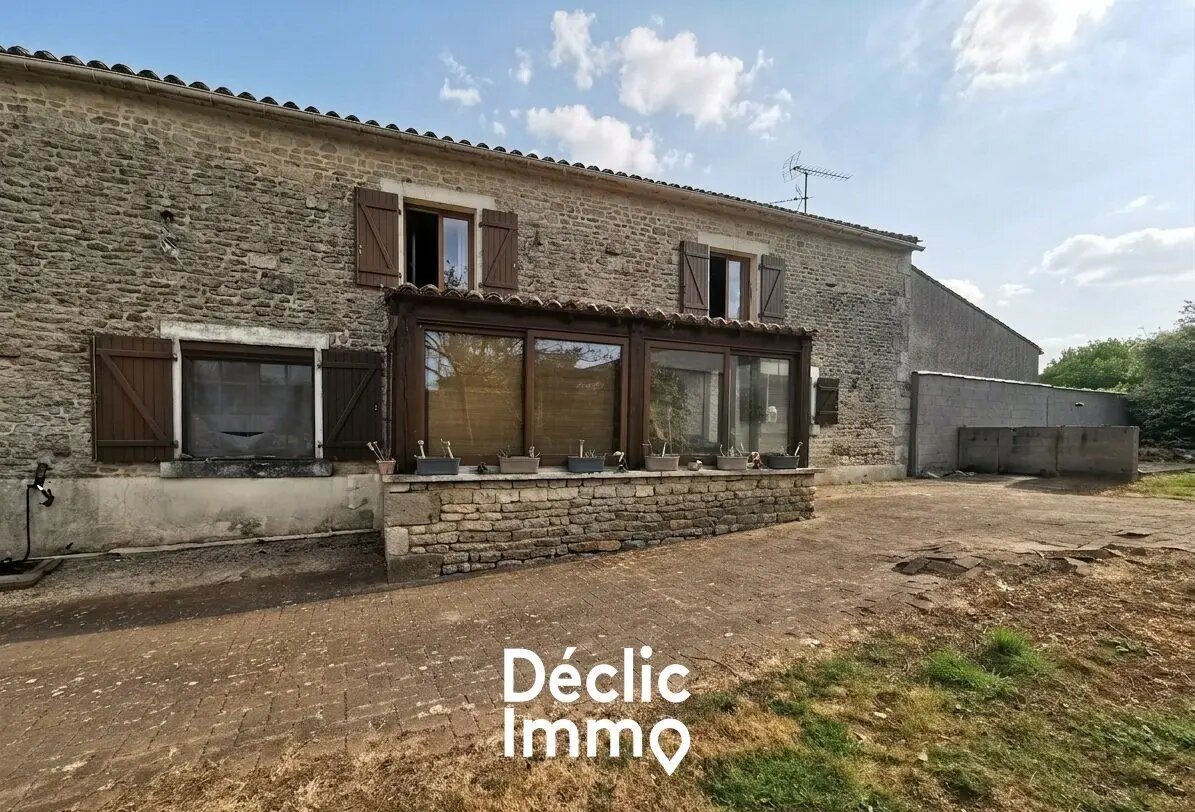 Maison à vendre, 213m², Saint-Pierre-le-Vieux