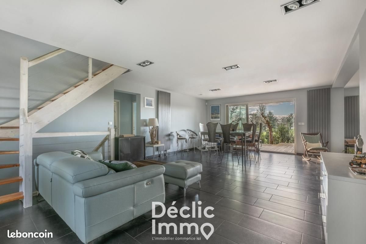 Maison à vendre, 226m², Carignan-de-Bordeaux