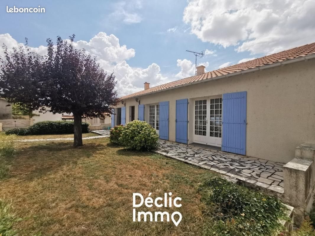 Maison à vendre, 128m², Périgné