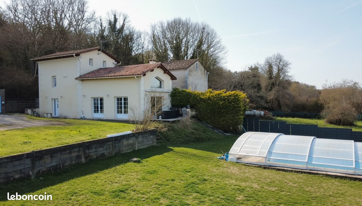 Maison à vendre, 130m², Voeuil-et-Giget