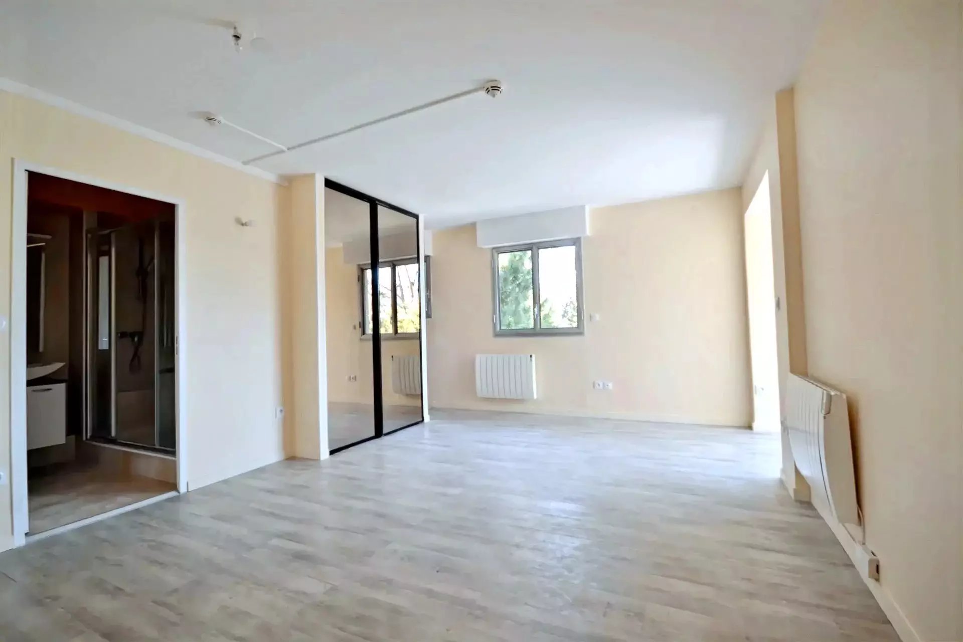 Appartement à louer, 34m², Marseille 8ème