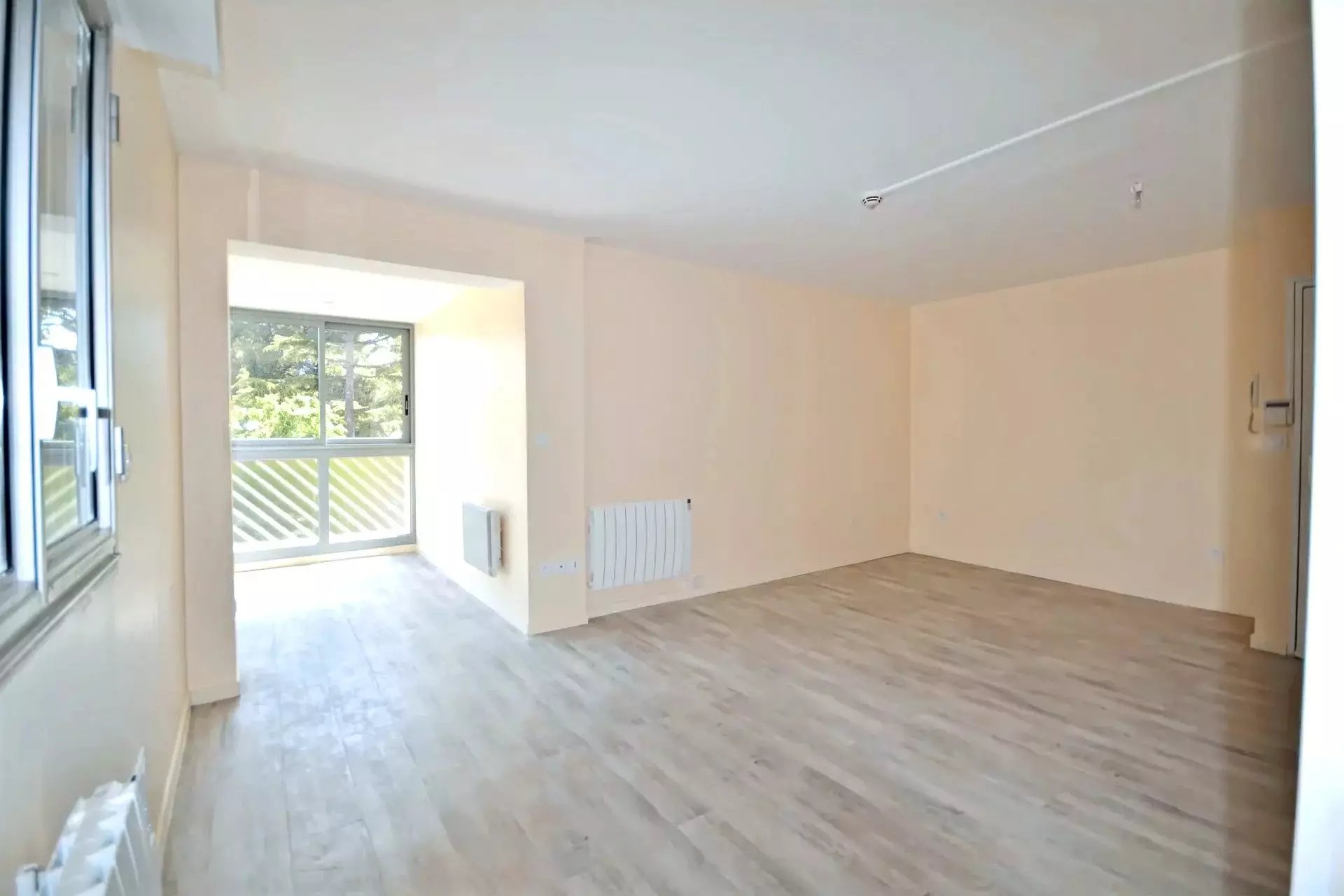 Appartement à louer, 34m², Marseille 8ème