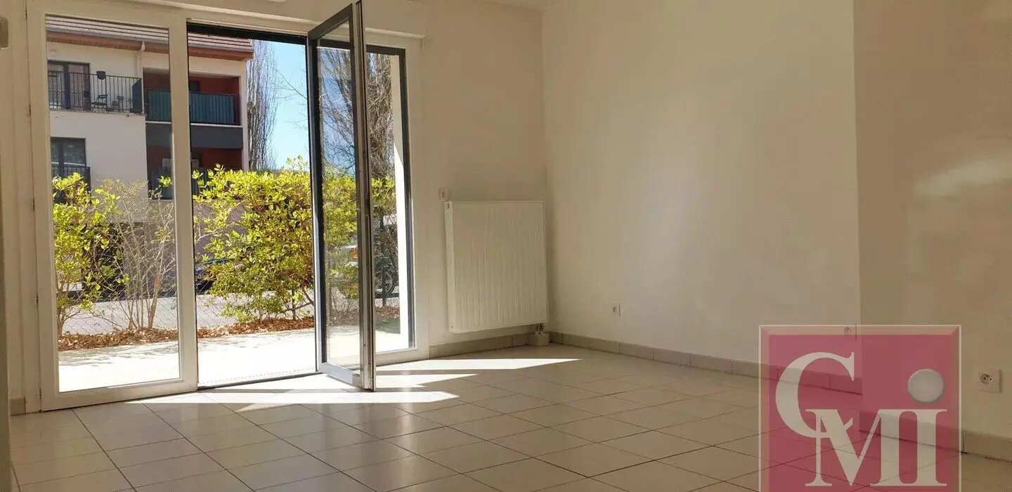 Appartement à louer, 42m², Saint-Chéron