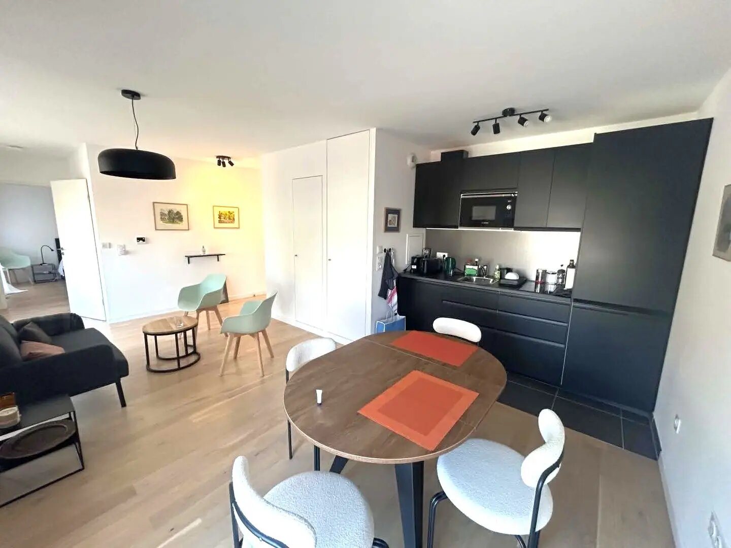 Appartement à louer, 56m², Suresnes