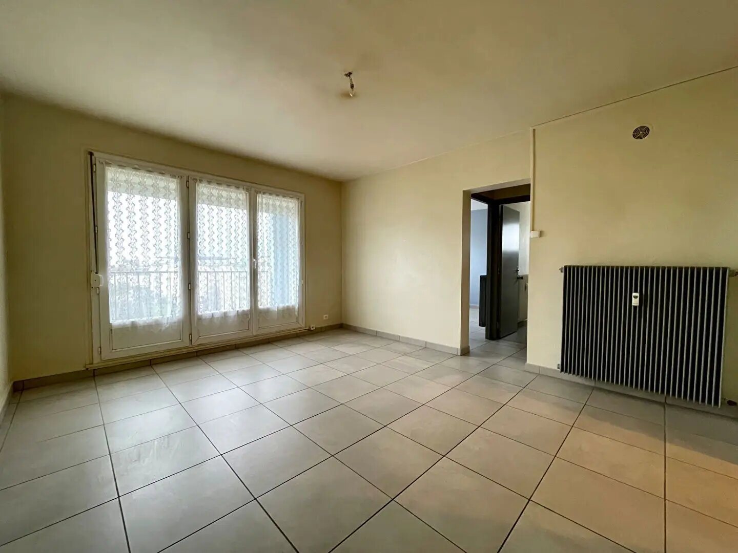 Appartement à louer, 48m², Saint-Max