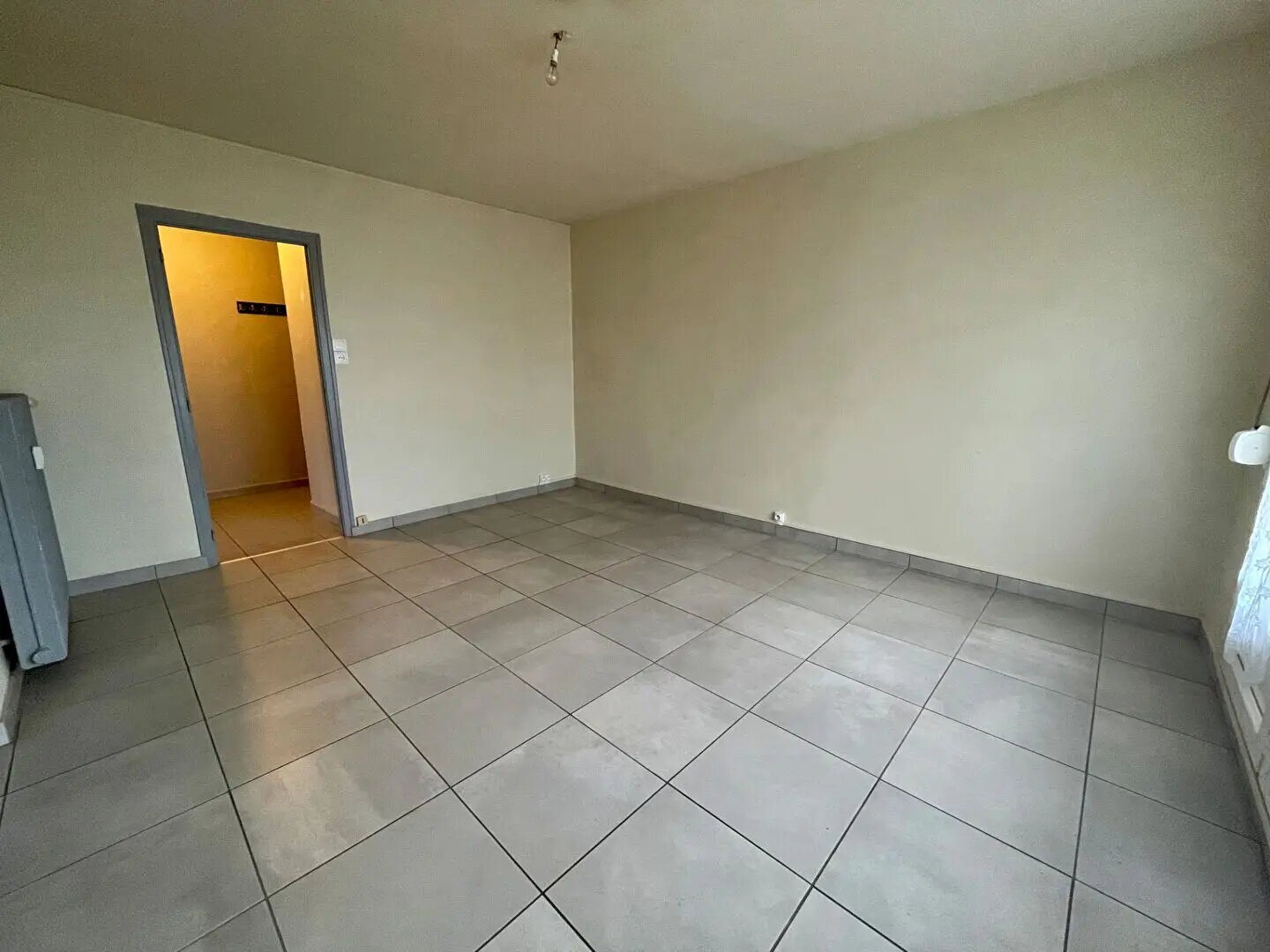 Appartement à louer, 48m², Saint-Max