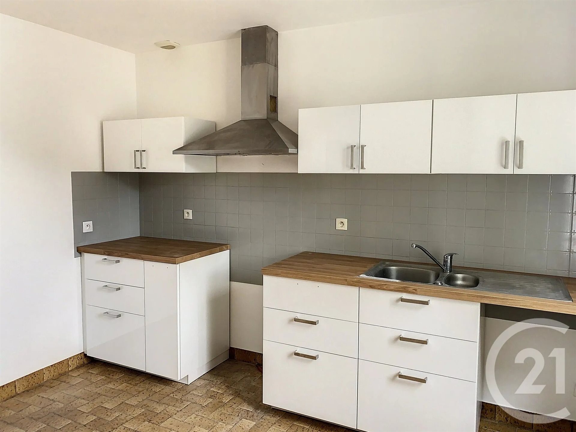 Maison à louer, 127m², Bains-sur-Oust