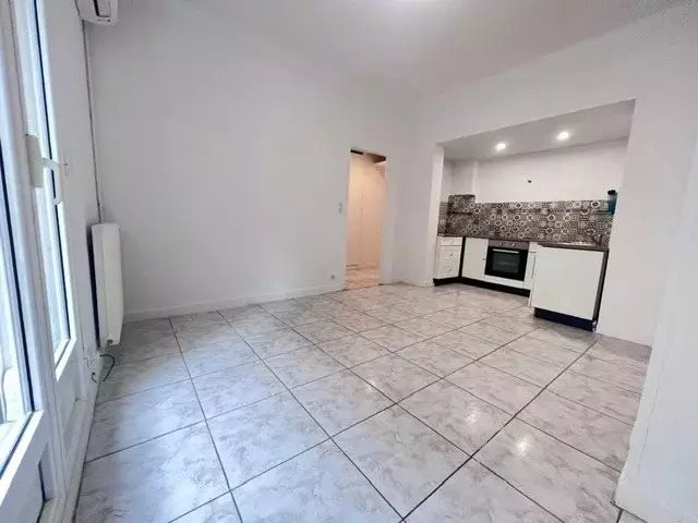 Appartement à louer, 71m², Nice
