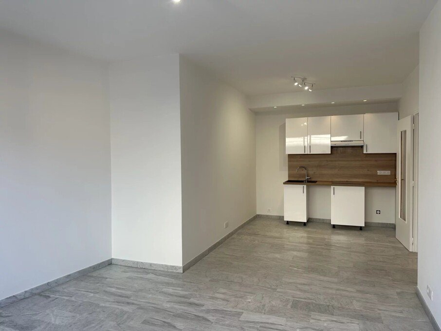 Appartement à louer, 63m², Nice