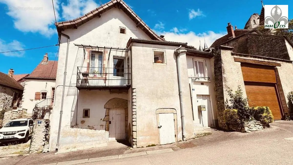 Maison à vendre, 37m², La Rochepot