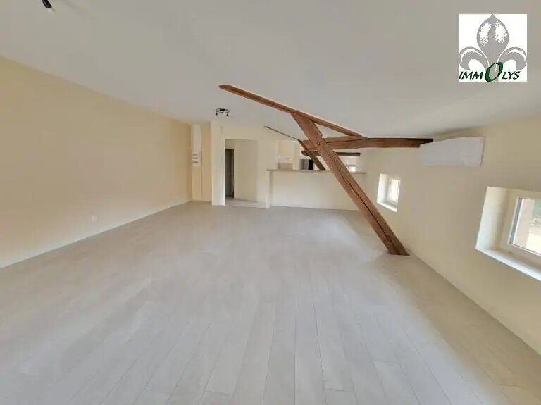 Appartement à louer, 101m², Pierre-de-Bresse