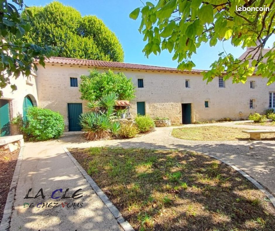 Maison à vendre, 366m², Saint-Hilaire-des-Loges