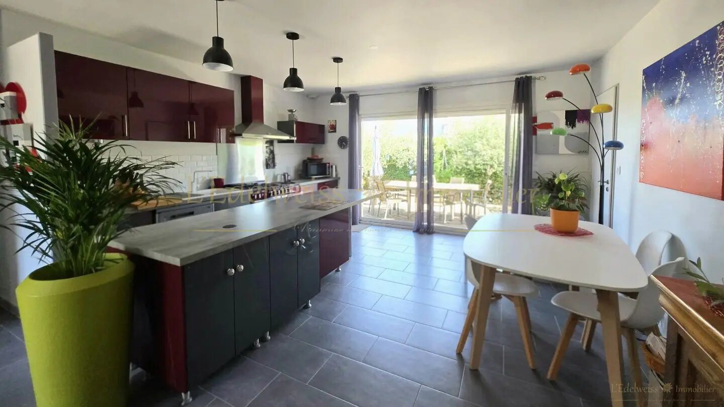 Maison à vendre, 82m², Sernhac
