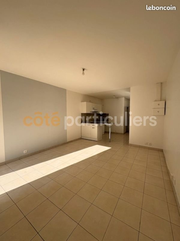 Appartement à louer, 32m², Linas