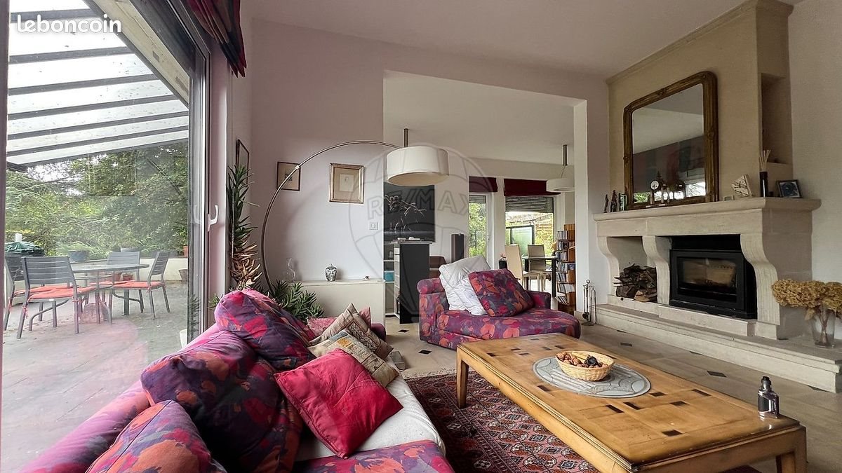 Maison à vendre, 373m², Longpont