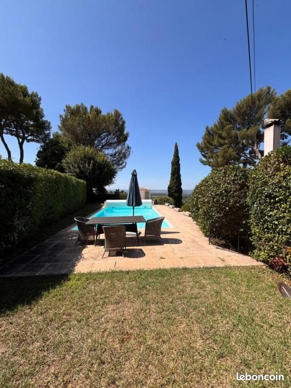 Maison à louer, 233m², Aix-en-Provence