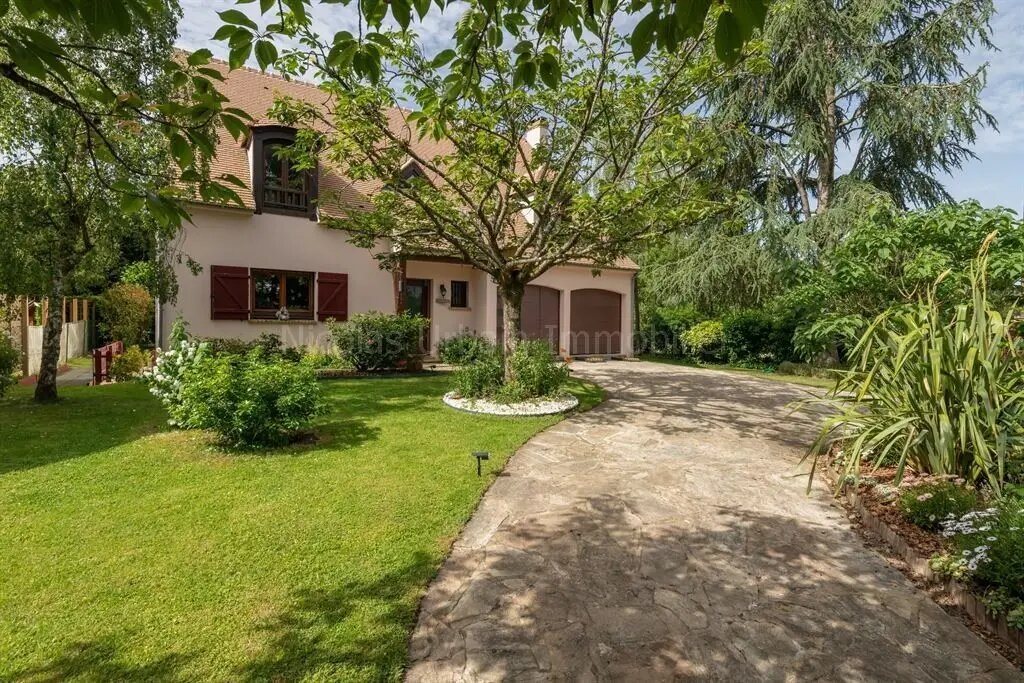 Maison à vendre, 185m², Le Mesnil-Saint-Denis