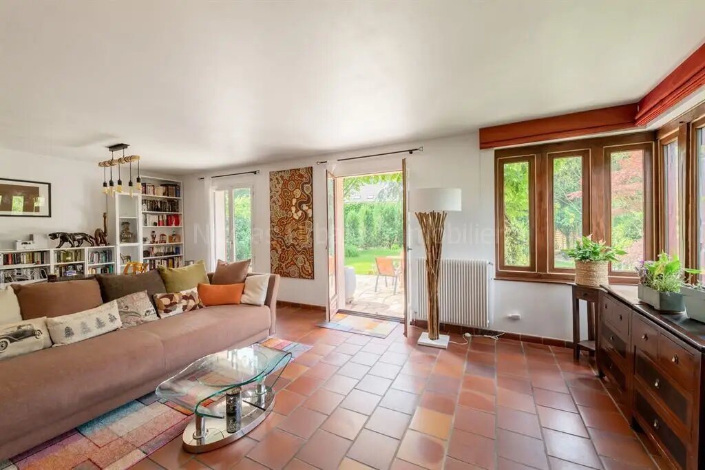 Maison à vendre, 185m², Le Mesnil-Saint-Denis