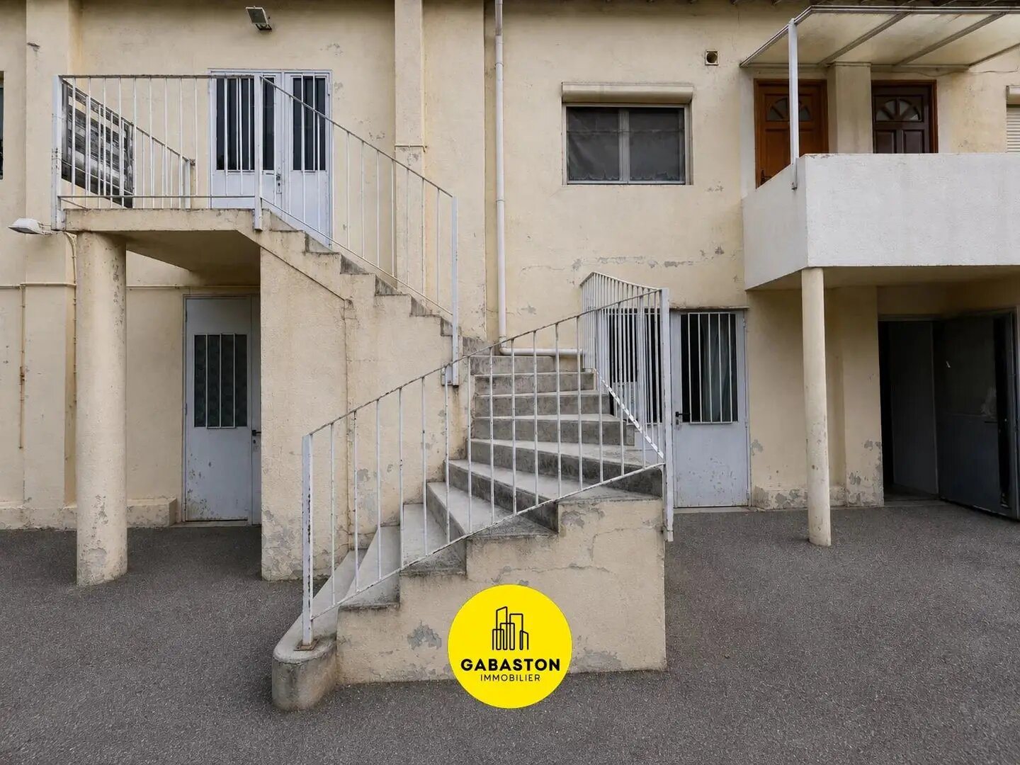 Appartement à louer, 1330m², Marseille 10ème