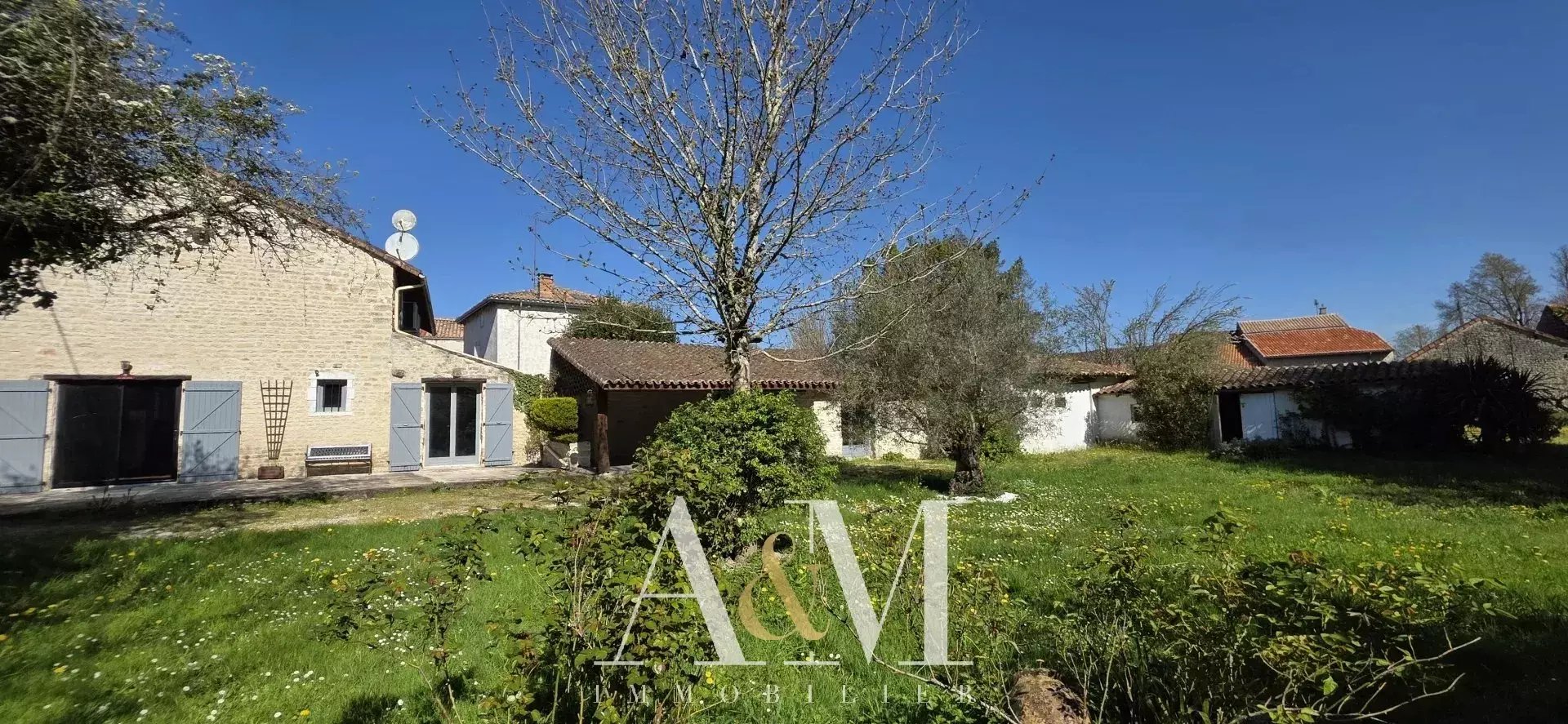 Maison à vendre, 162m², Saint-Amant-de-Boixe