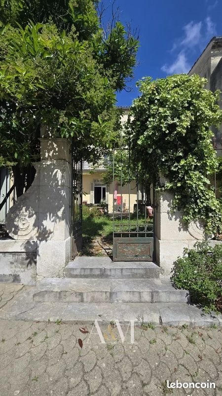 Maison à vendre, 354m², Gallargues-le-Montueux
