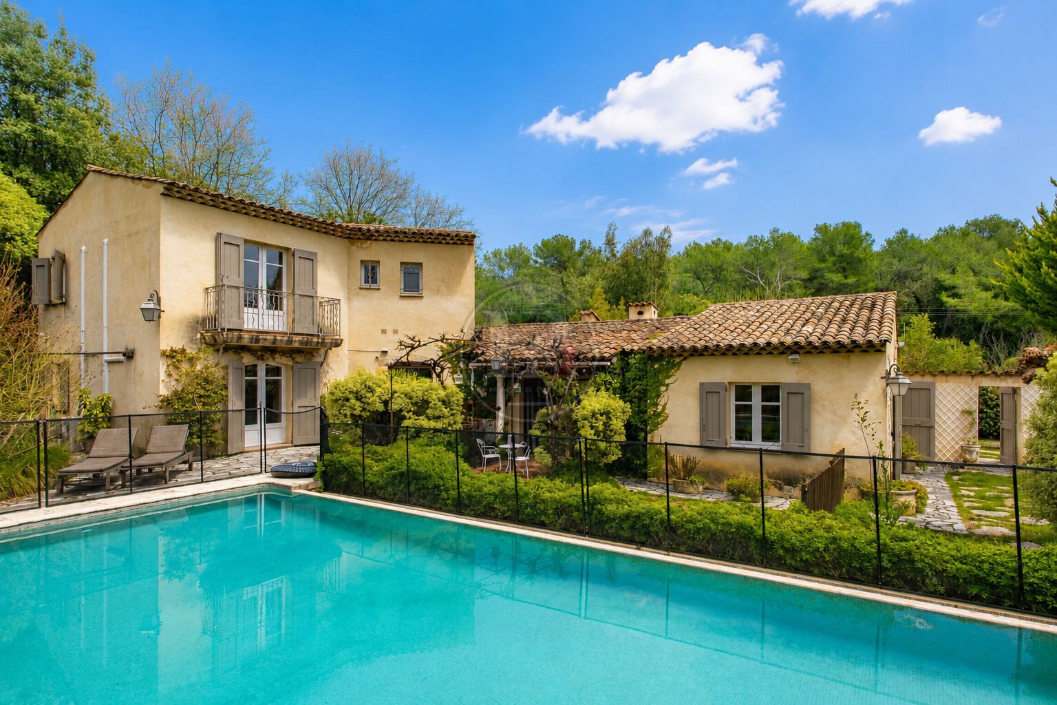 Maison à vendre, 175m², Roquefort-les-Pins