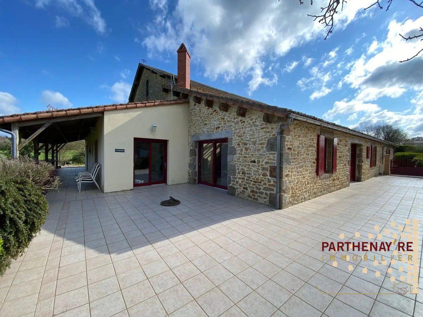 Maison à vendre, 257m², Gourgé