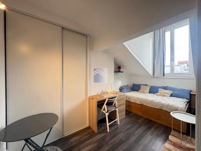 Appartement à louer, 12m², Courbevoie