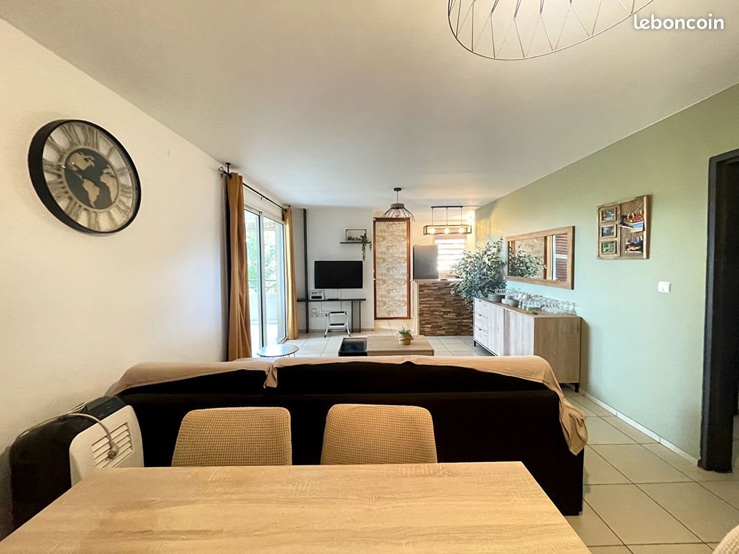 Appartement à louer, 67m², Saint-Gilles-les-Bains