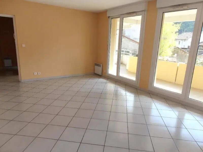 Appartement à louer, 74m², Nantua